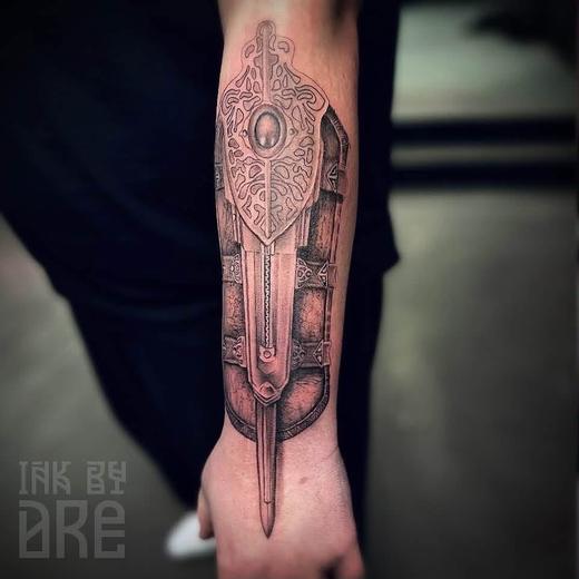 Tatovering udført hos Raven Ink